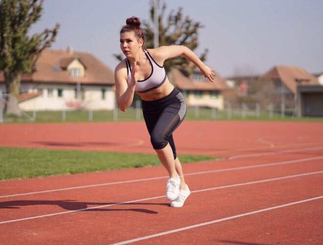 triada de la mujer atleta, osteoporosis, menorrea, trastorno de la alimentaci&oacute;n