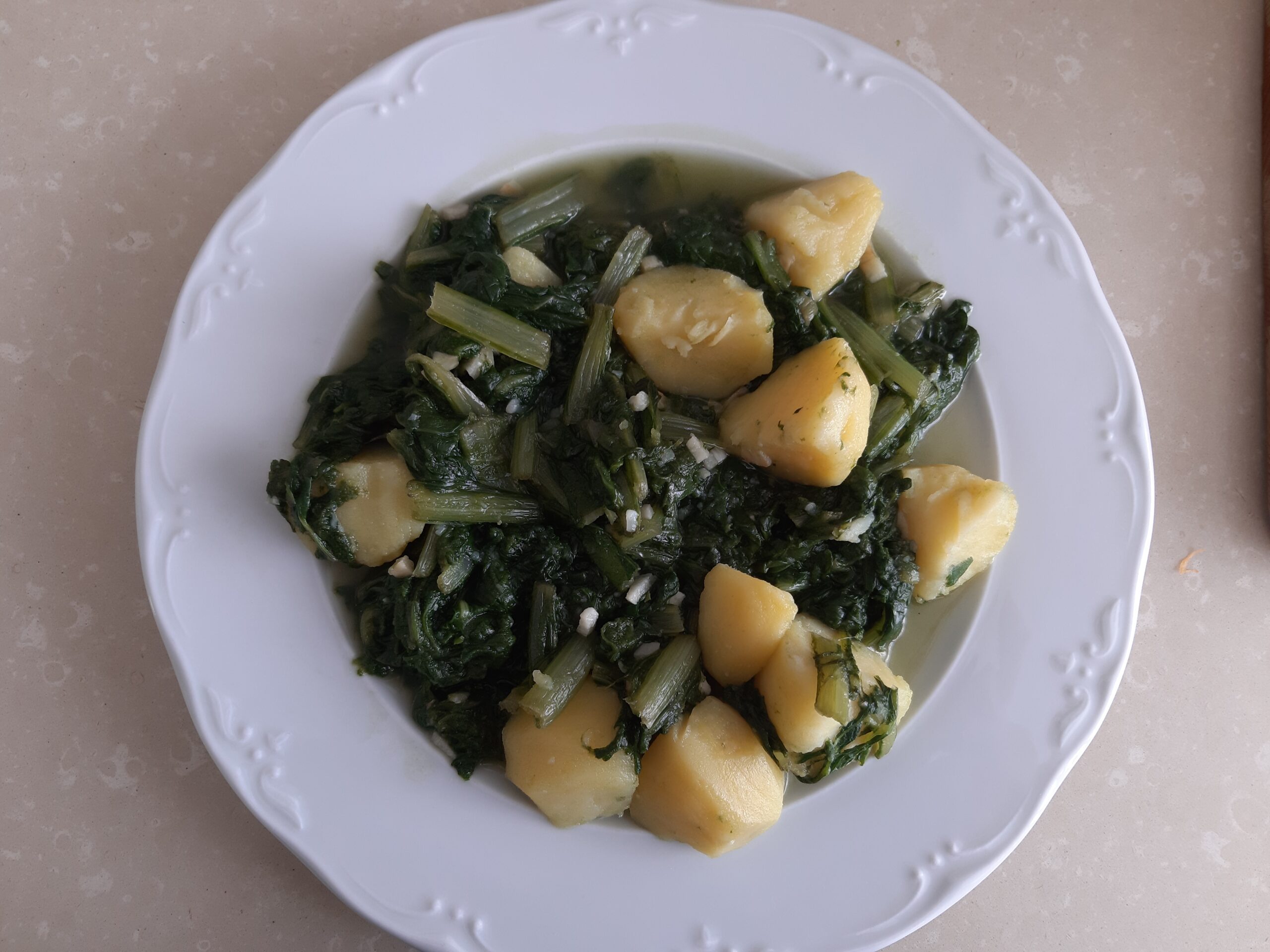 Recetas, acelgas con patatas al perejil, recetas saludables, dieta mediterránea