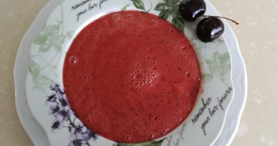 Gazpacho de cerezas, platos fríos, sopas frías, recetas light, recetas ligeras, recetas para adelgazar