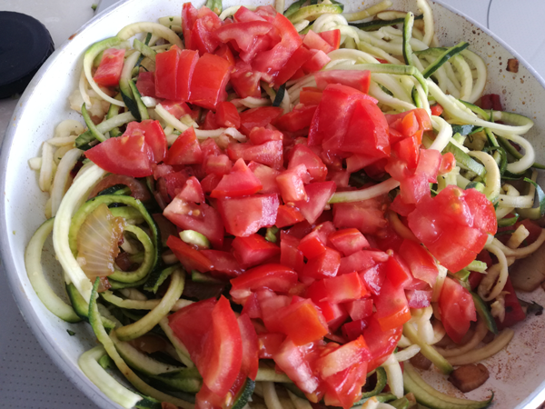 Espaguetis de calabacín Espaguetis de calabacín, recetas de verdrura, recetas para adelgazar, recetas light