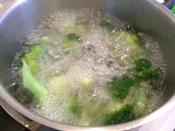 Tofu a la plancha con guarnición de brócoli, recetas, recetas de verdura, recetas para adelgazar, recetas light