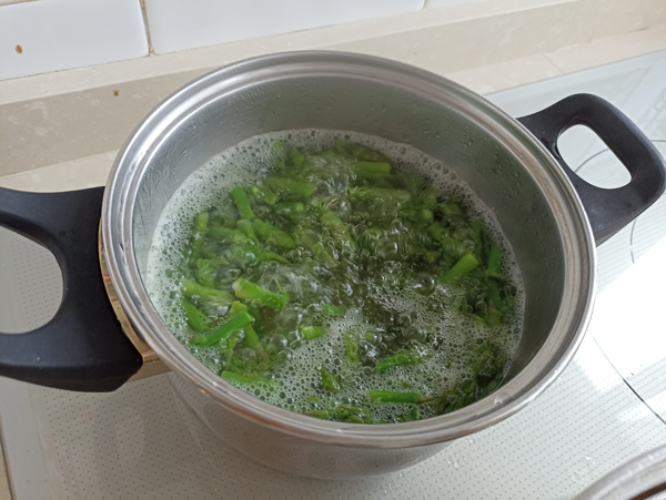 Arroz con Jamón y espárragos cocer espárragos, Arroz con Jamón y espárragos, recetas de arroz, recetas salaudables, recetas para adelgazar, recetas light, dietas online, dietista online