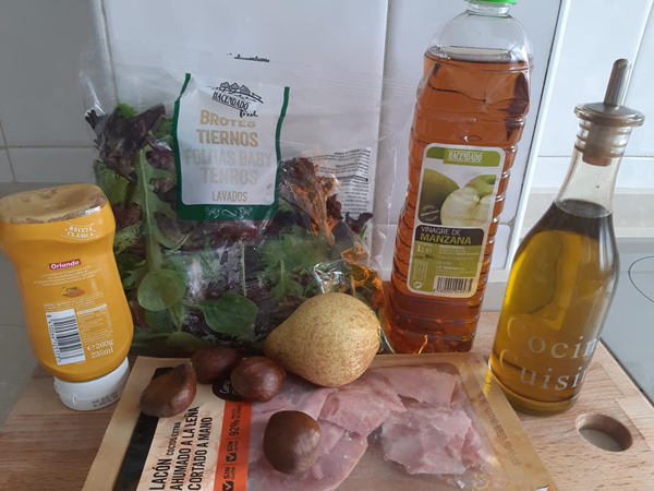 Ensalada de pera y beicon con aliño de mostaza Ensalada de pera y beicon con aliño de mostaza, recetas de ensalada, recetas light, recetas para adelgazar, dietista online, dietas online