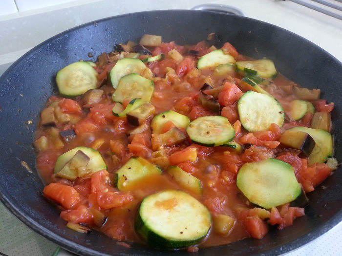 Penne rigate con berenjena y albahaca, recetas de pasta, recetas light, recetas saludables, recetas para adelgazar