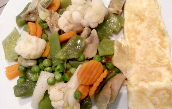 Menestra con tortilla francesa, recetas de verdura, recetas para adelgazar, recetas light, recetas mediterráneas