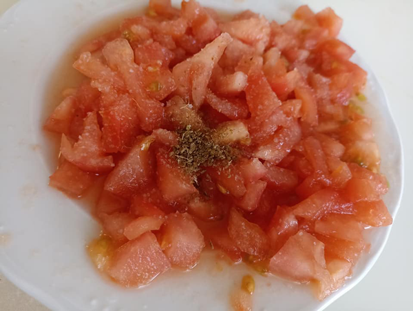 Ensalada de escarola, tomate y naranja Ensalada de escarola, tomate y naranja, recetas de ensaladas, recetas para adelgazar, recetas saludables, dietas online, dietista online