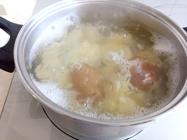 Ensaladilla de patata, salmón y aguacate, recetas de ensalada, recetas light, recetas para adelgazar, dietista online, dietas online