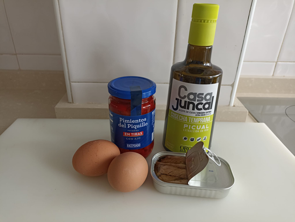 Caballa en escabeche con pimientos rojos, recetas de pescado, recetas para adelgazar, recetas saludables, dietas online, dietista online