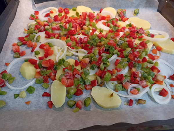 Muslos de pollo marinados con ajo y pimentón, recetas de pollo, recetas saludables, recetas para adelgazar, recetas light, dietas online, dietista online