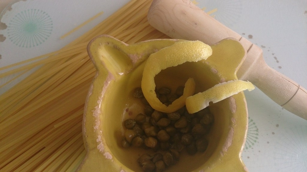 Tallarines con alcaparras, recetas de pasta, recetas light, recetas saludables, recetas para adelgazar