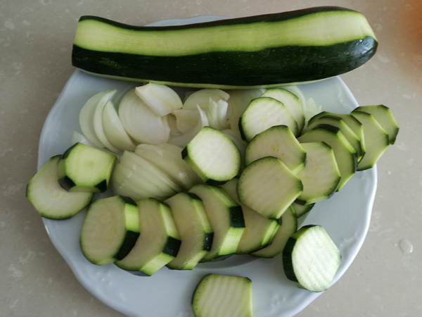 Mouse de calabacín, recetas de sopas frías, sopas frías, recetas para adelgazar, recetas light, dietas online, dietista online