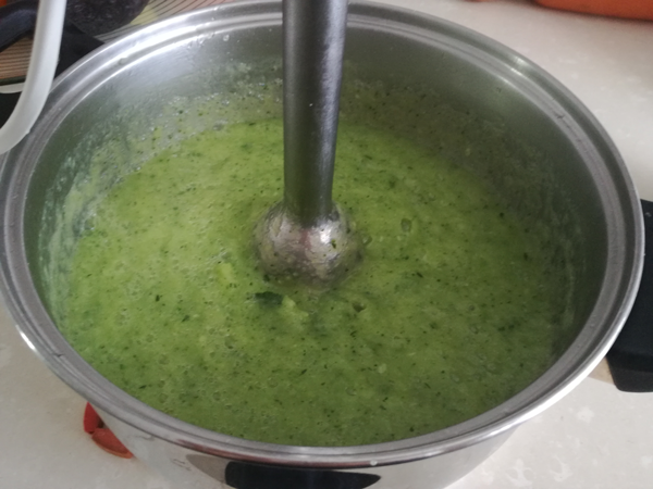 Mouse de calabacín, recetas de sopas frías, sopas frías, recetas para adelgazar, recetas light, dietas online, dietista online