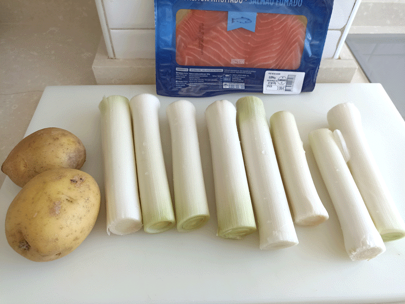 Vichissoyse con salmón, recetas, primeros platos, cremas y purés, recetas ligeras, recetas para adelgazar, recetas saludables, dietista online