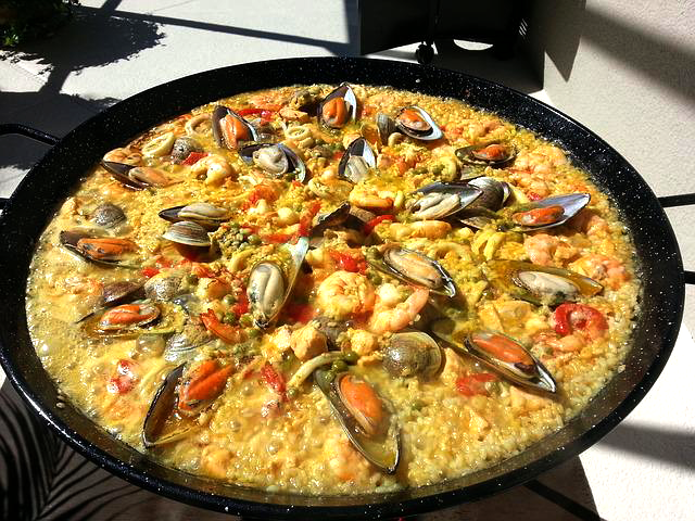 Paella de marisco, recetas de arroz, recetas salaudables, recetas para adelgazar, recetas light, dietas online, dietista online