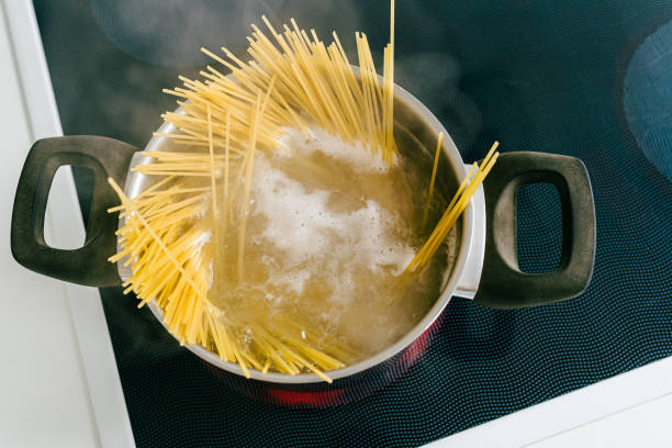 Espaguetis con salsa de tomate casera, recetas de pasta, recetas light, recetas saludables, recetas para adelgazar