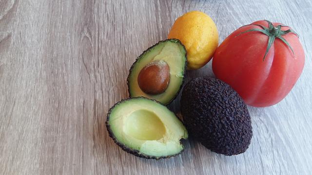 Ensalada de tomate y queso fresco al cilantro, recetas de ensalada, recetas light, recetas para adelgazar, dietista online, dietas online