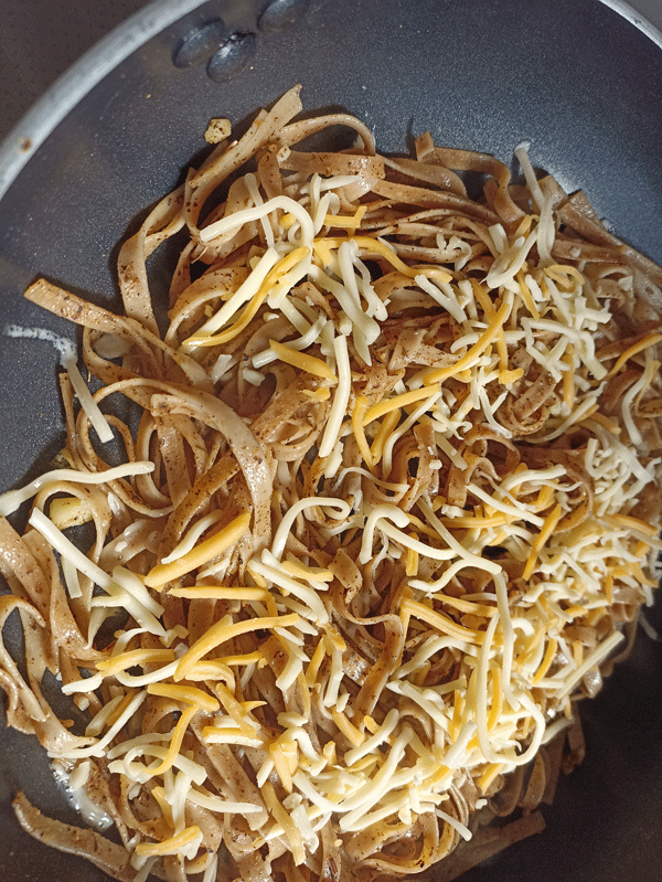 Pasta integral (cintas) con ajo y especias, recetas de pasta, recetas para adelgazar, recetas saludables, dietas online