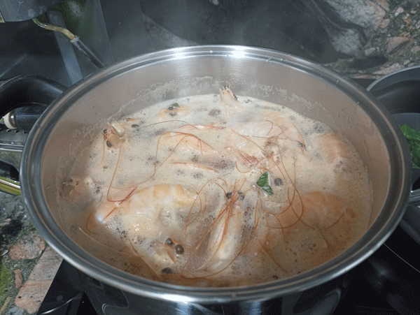 Cóctail de langostinos con vinagreta de cítricos Cóctel de langostinos con vinagreta de cítricos. recetas de cóctail,