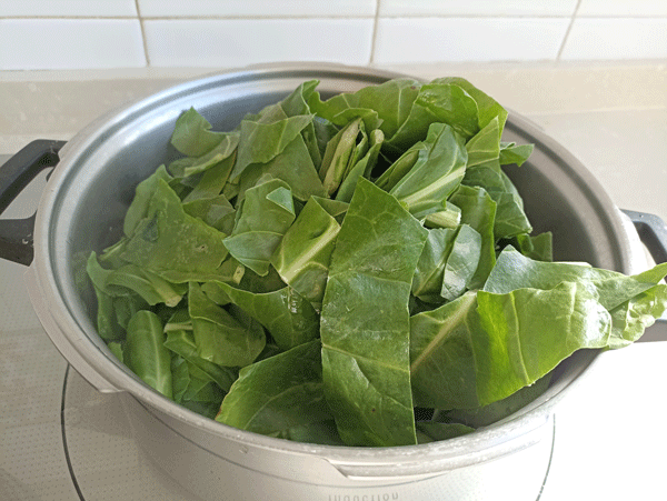 Hervido de acelgas con patata, recetas vegetarianas, recetas saludables, recetas de verdura, recetas para adelgazar, recetas light, cenas ligeras