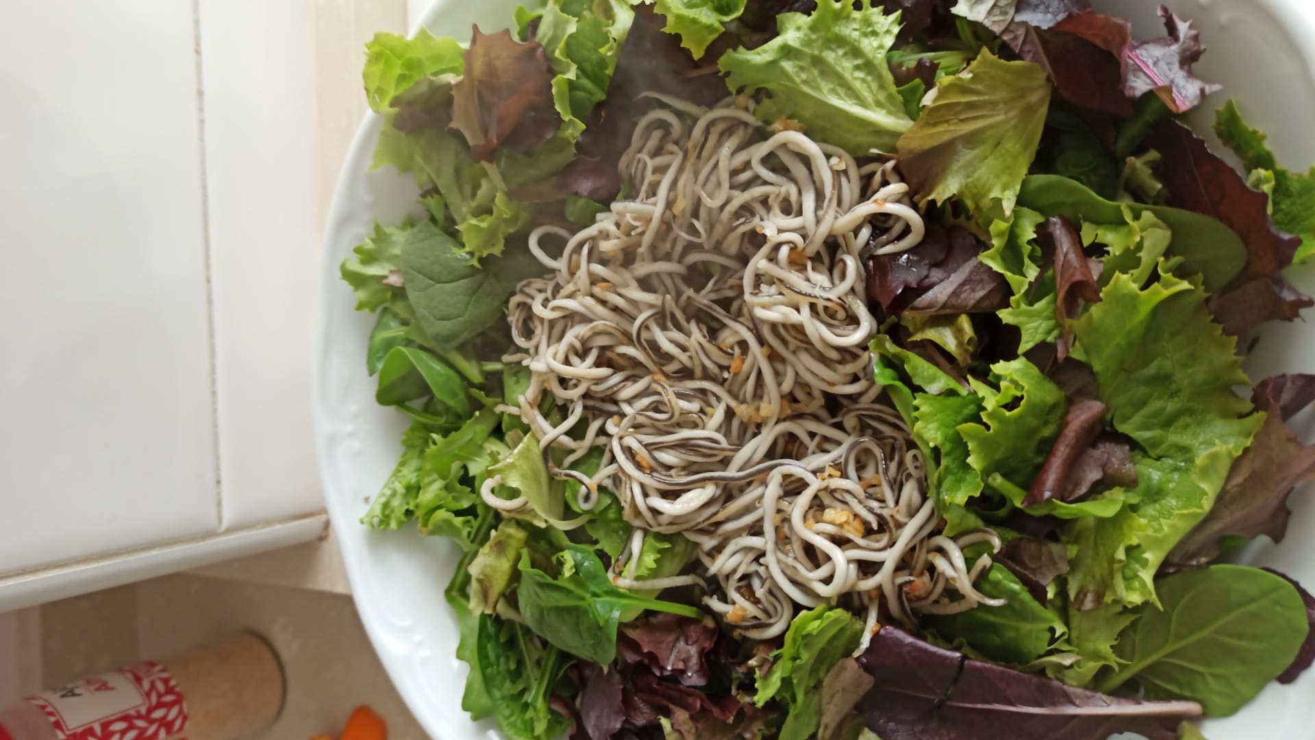 Ensalada templada de gulas ensaalada templada de gulas, recetas de ensaladas, recetas para adelgazar, recetas light, recetas saludables, dietas online, dietista online