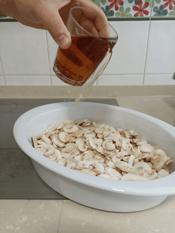 Champiñones en vinagre Champiñones en vinagre, recetas de verdura, recetas ligeras, recetas light, recetas para adelgazar, recetas saludable