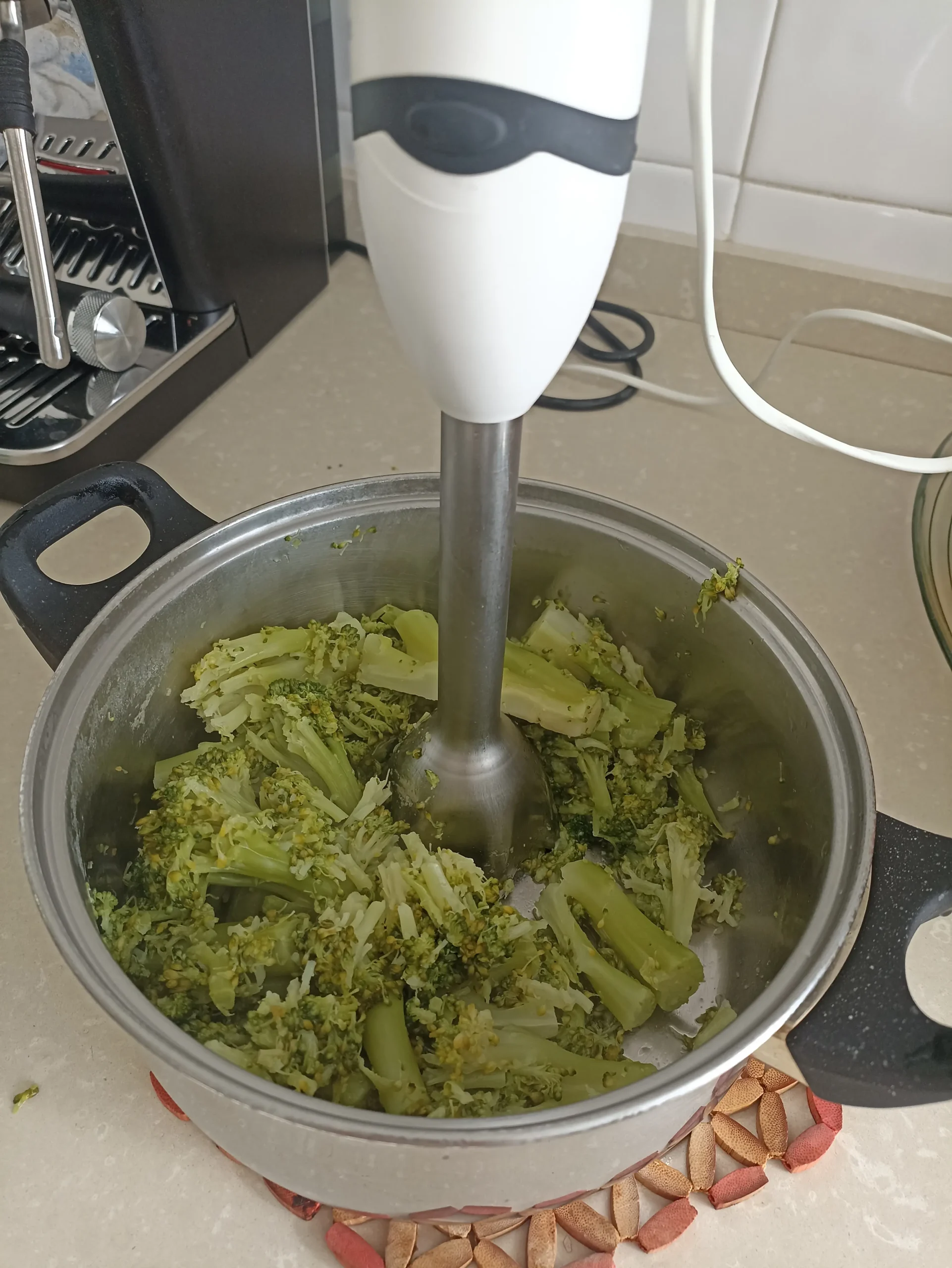 Humus de brócoli, recetas para adelgazar, recetas light, recetas de verdura, tentempies light