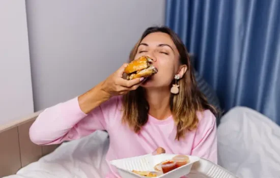 Comer rápido engorda