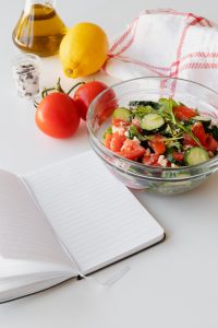 Dietas personalizadas, con menús adaptados.