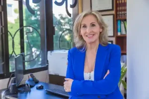 Consulta de nutricionista en Torremolinos durante una valoración inicial con paciente