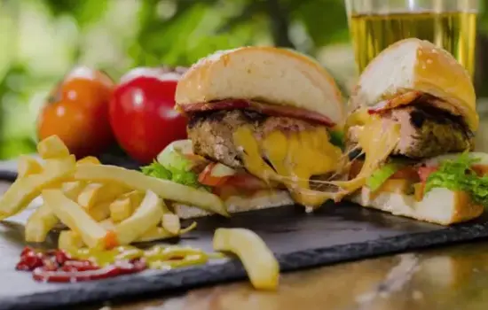 hamburguesa con grasas trans que elevan el colesterol