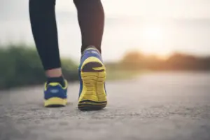 10.000 pasos al d&iacute;a para adelgazar caminando y perder grasa de forma saludable